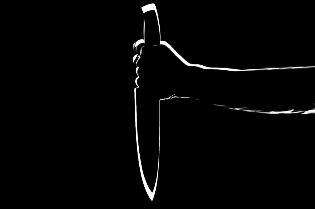 Суд вынес приговор пятерым мужчинам за убийство ножом и избиение трубами