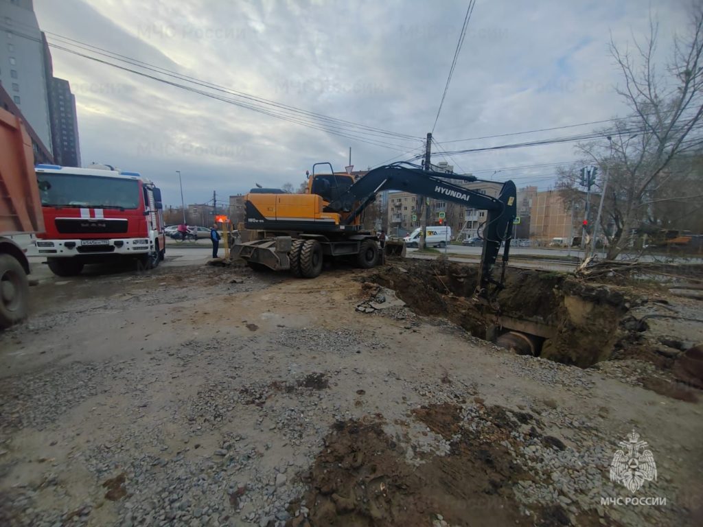 В Екатеринбурге коммунальная авария оставила без тепла 124 дома и 12 соцобъектов
