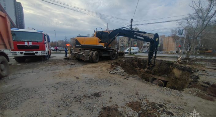 В Екатеринбурге коммунальная авария оставила без тепла 124 дома и 12 соцобъектов