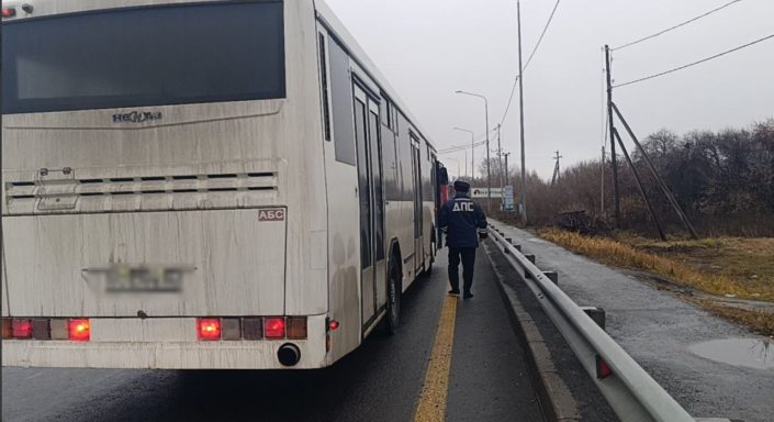 В Екатеринбурге рейд «Автобус» выявил 12 нарушений