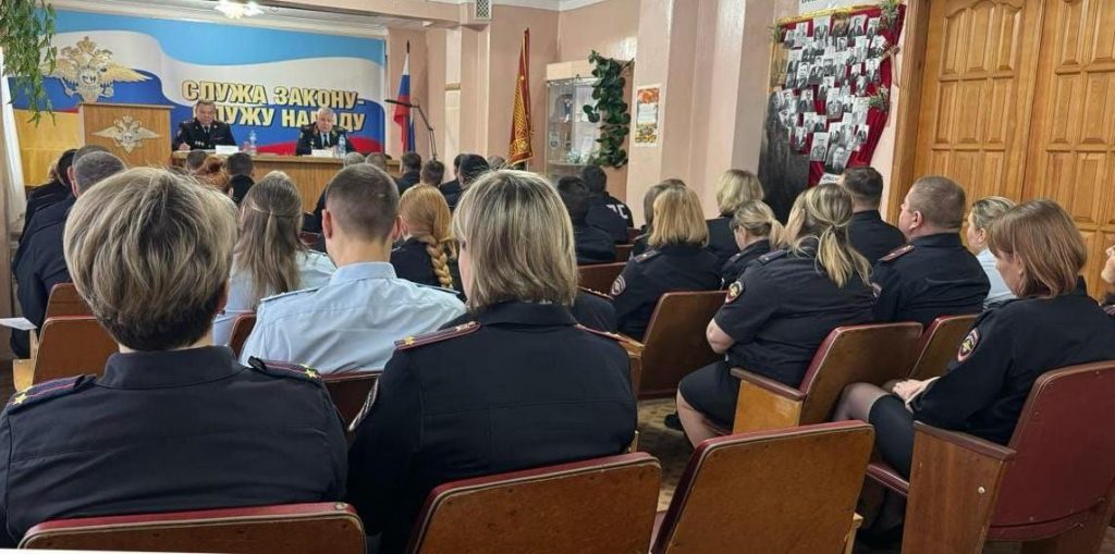Генерал Мешков проверил боеготовность ОВД Первоуральска -