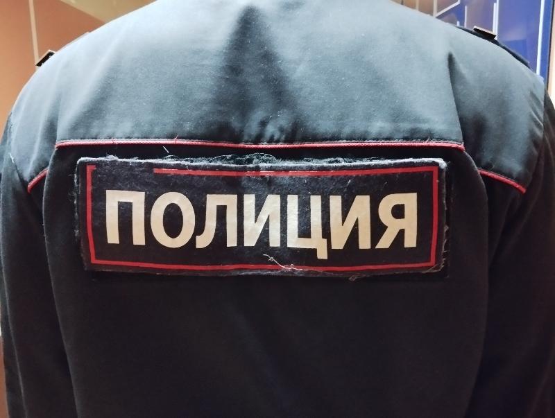 Молодую свердловчанку избили и ограбили из-за отказа познакомиться -