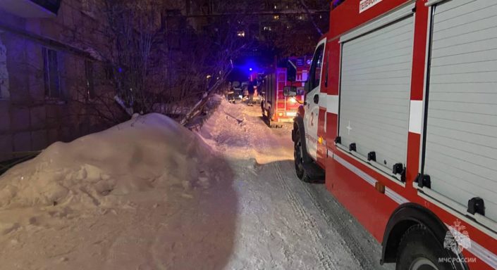 Пожар в девятиэтажке Екатеринбурга унёс жизнь человека