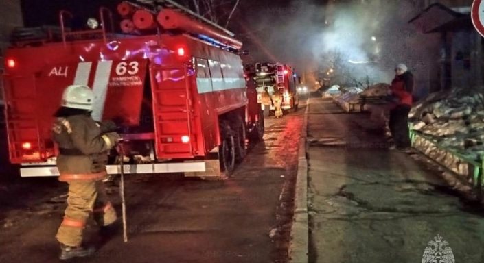 В Екатеринбурге человек пострадал из-за пожара в многоэтажке