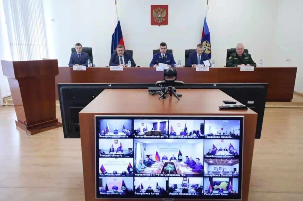 Генпрокуратура ищет способы борьбы с пожарами и паводками в УрФО -