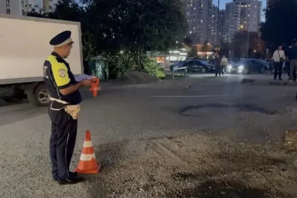 В Екатеринбурге автомобилист на Toyota сбил 6-летнего ребенка во время разворота во дворе