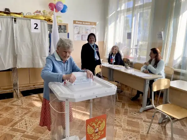 Уральская долгожительница пришла на избирательный участок в 103 года -